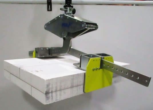 Los manipuladores industriales de INDEVA detectan automática y continuamente el peso de la carga levantada y la contrarrestan instantáneamente, eliminando los efectos de la inercia: es la solución ideal para manipular cargas en ciclos de trabajo frecuentes y rápidos.