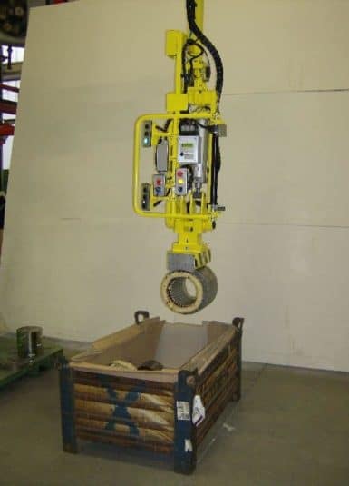 Motor eléctrico – Stator Los sistemas INDEVA permiten, gracias a su tecnología de vanguardia, aumentar la productividad manteniendo el nivel constante durante todo el turno de trabajo y, al mismo tiempo, permiten una mayor precisión en el posicionamiento de la carga.