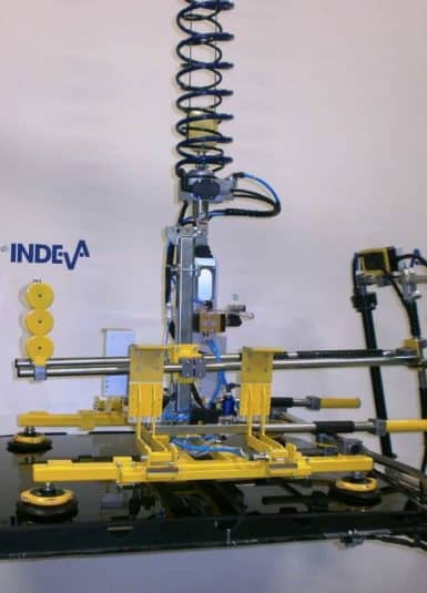 Techo Solar Mover los techos solares con manipuladores INDEVA para aumentar la productividad durante el ciclo de trabajo. El componente también se puede girar gracias a la cabeza orbital.
