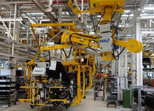 Scaglia INDEVA tiene una larga experiencia en el diseño de herramientas de agarre a medida para la manipulación de frentes en la industria del automóvil.