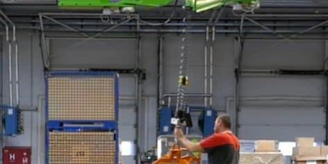 Liftronic Easy -Brazo suspendido Liftronic Easy capacidad 320 kg -montado bajo railes para manipular barriles y bidones muy pesados