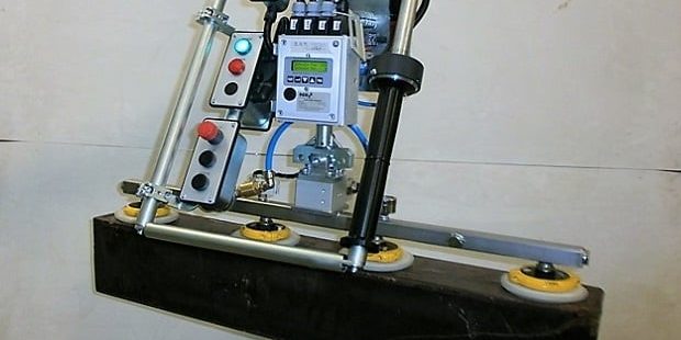 Manipulador de bloques de cacao con herramienta de acero inoxidable