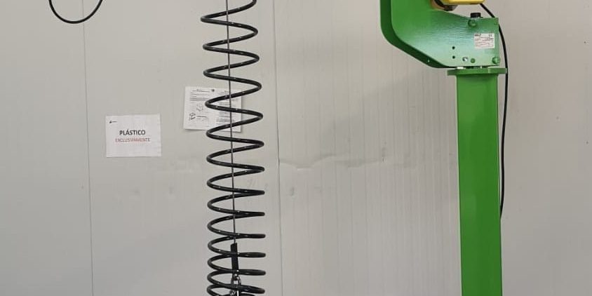 Liftronic-Easy manipulador ingravido con pinza expansiva Manipulador ingravido con sistema di agarre por ruedas
