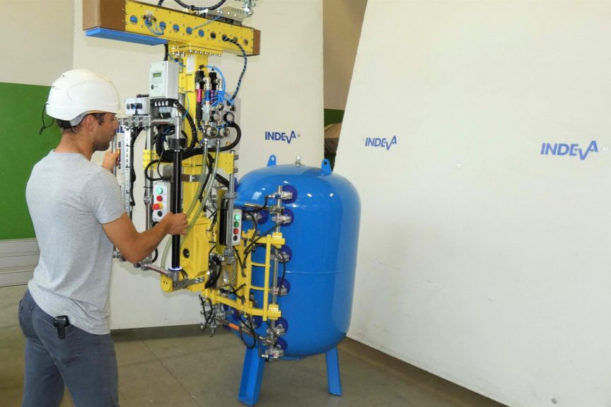 Heat exchangers handling